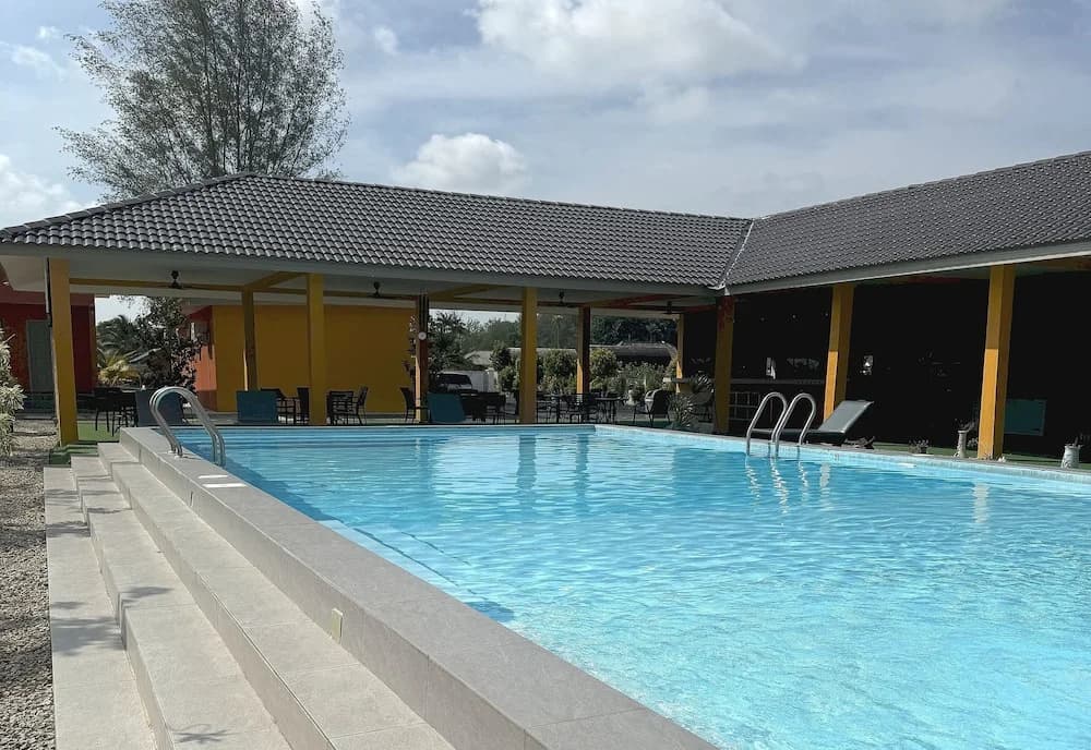Capital O 90949 Pelangi Beach Resort Mersing - photo 14