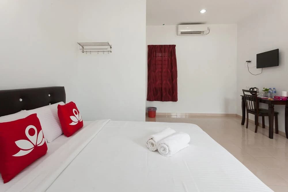ZEN Rooms Tanjung Mali - photo 9