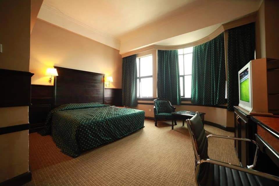 New Pacific Hotel - photo 4