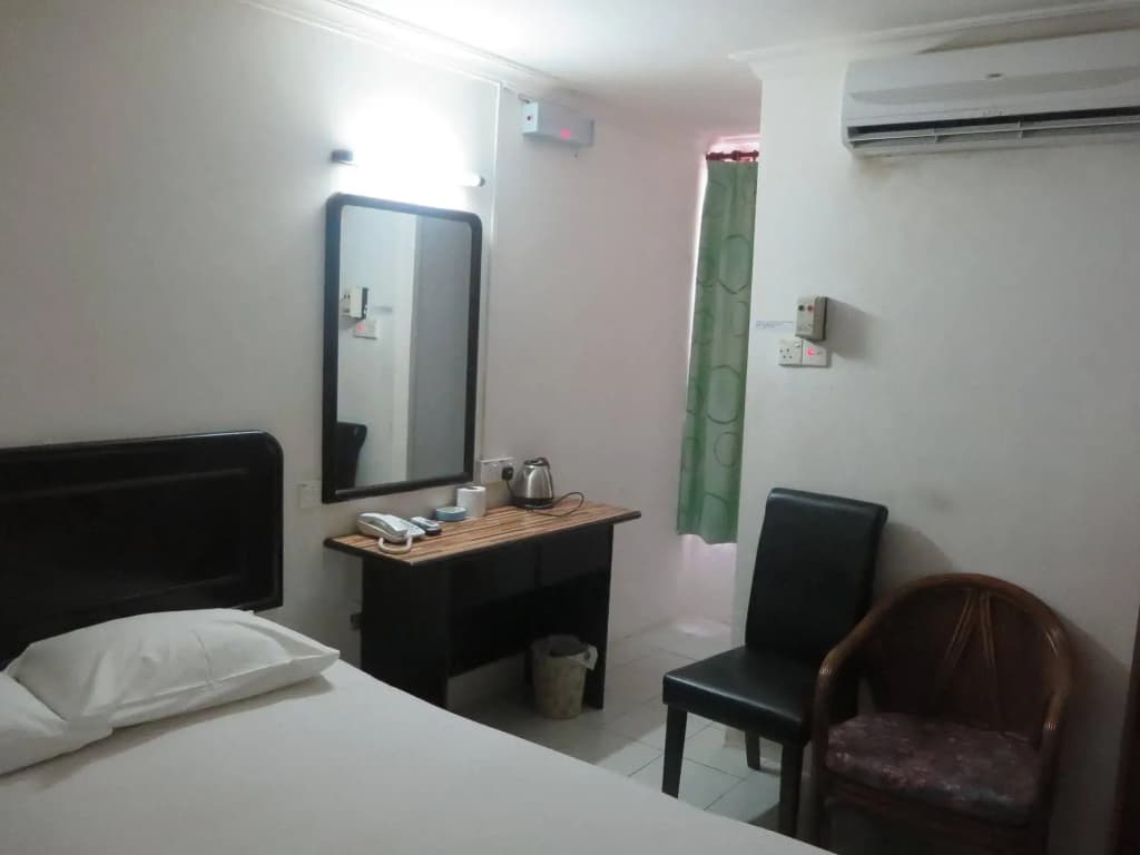 Wah May Hotel - photo 20