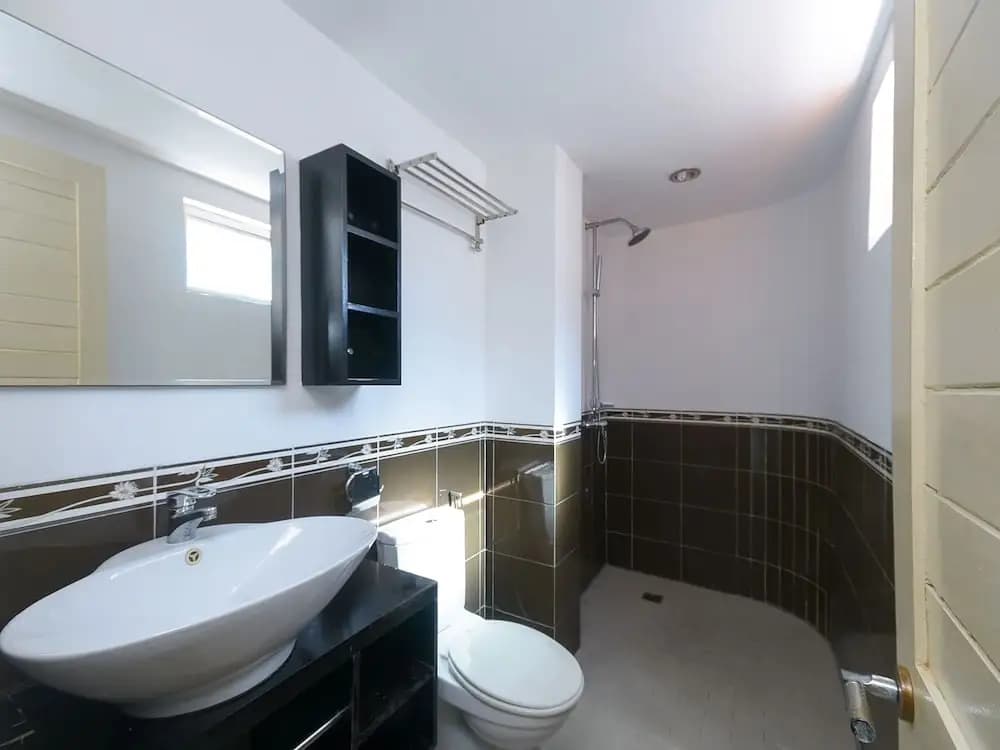 Dragon Inn By OYO Rooms - photo 7