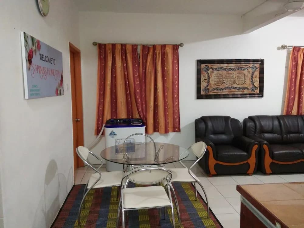Sarinas Homestay - photo 10