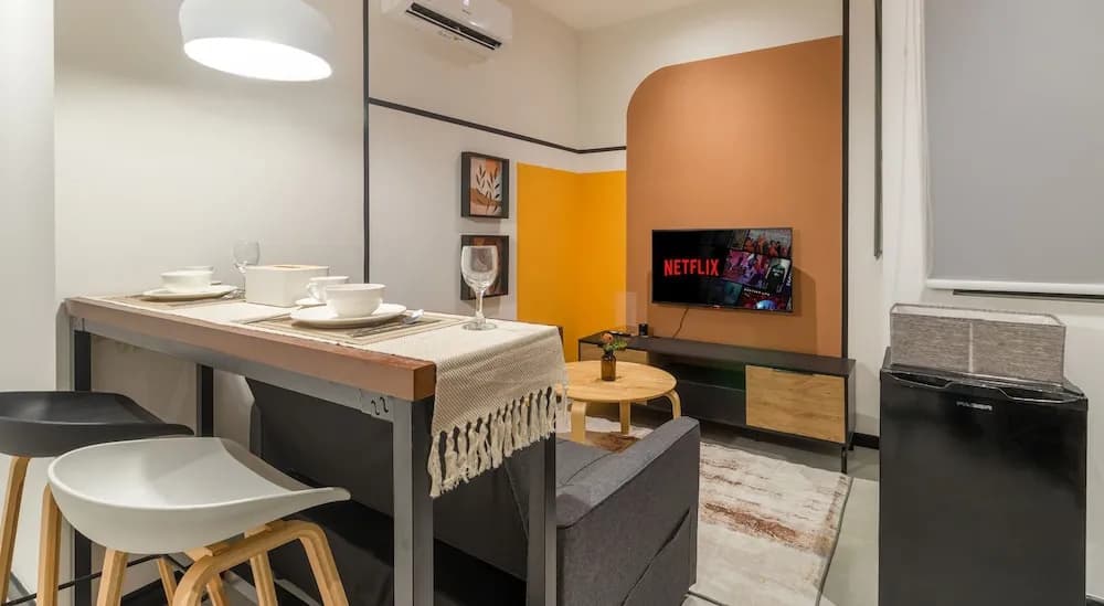 Neu Suites Residence, Embassy Row - photo 26