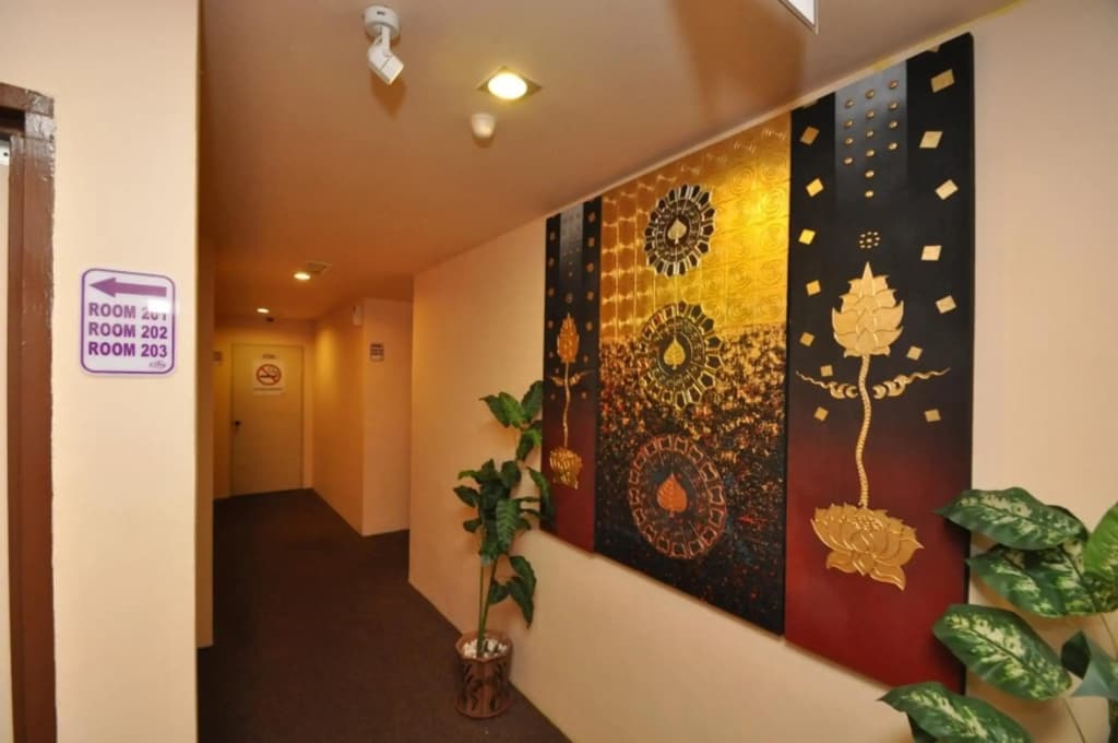 Biz Hotel - photo 12