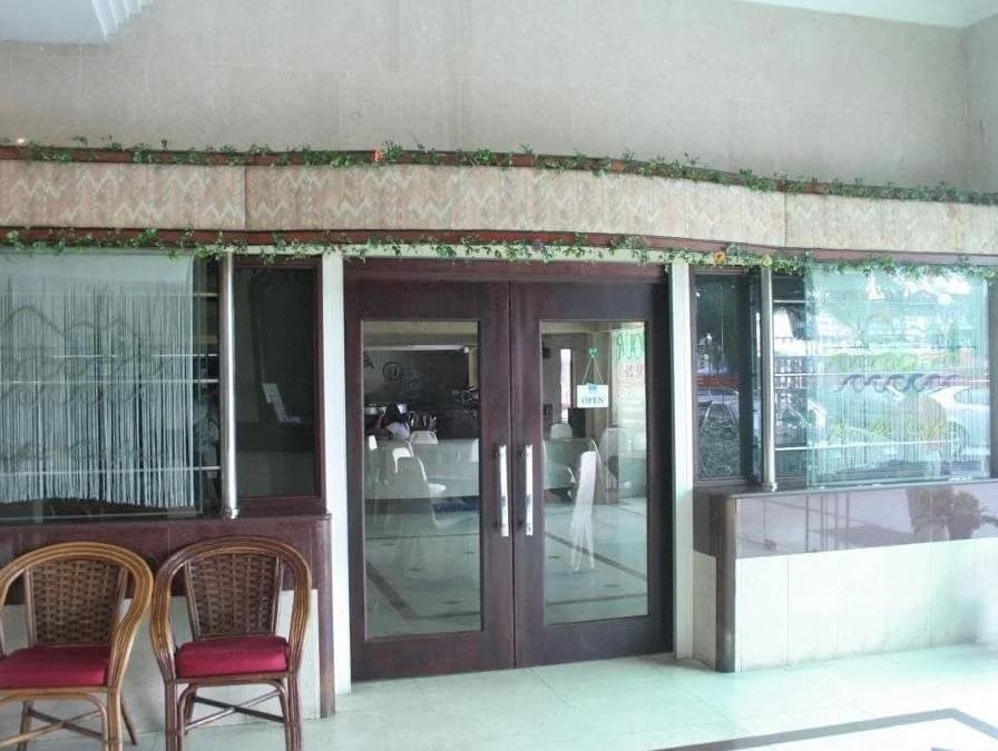 Pacific Orient Hotel - photo 8