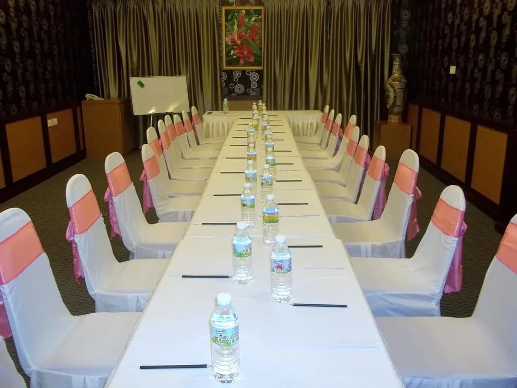 D Eastern Hotel - photo 15