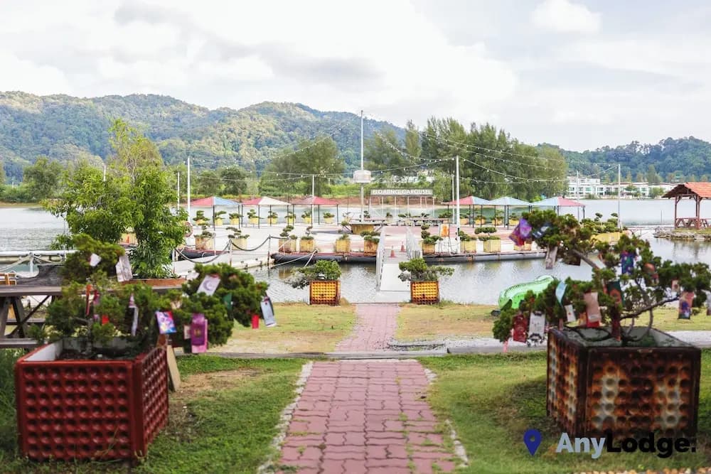 AnyLodge Waterfront Marina Island Pangkor - photo 4