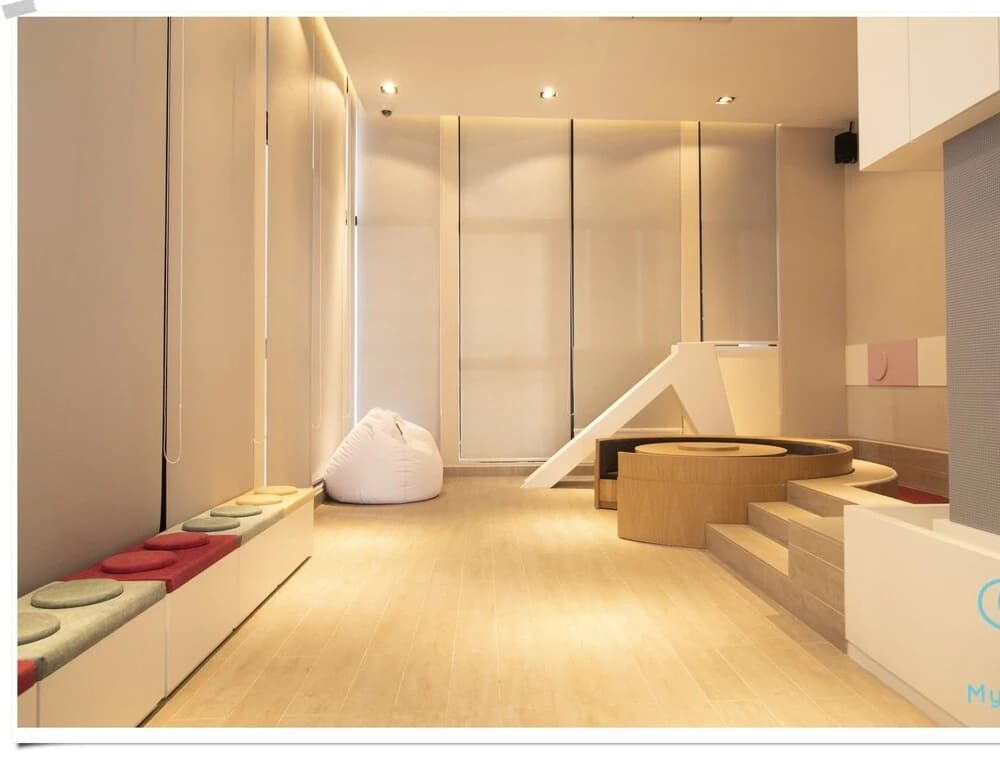 Expressionz Professional Suites by KL101 - photo 7