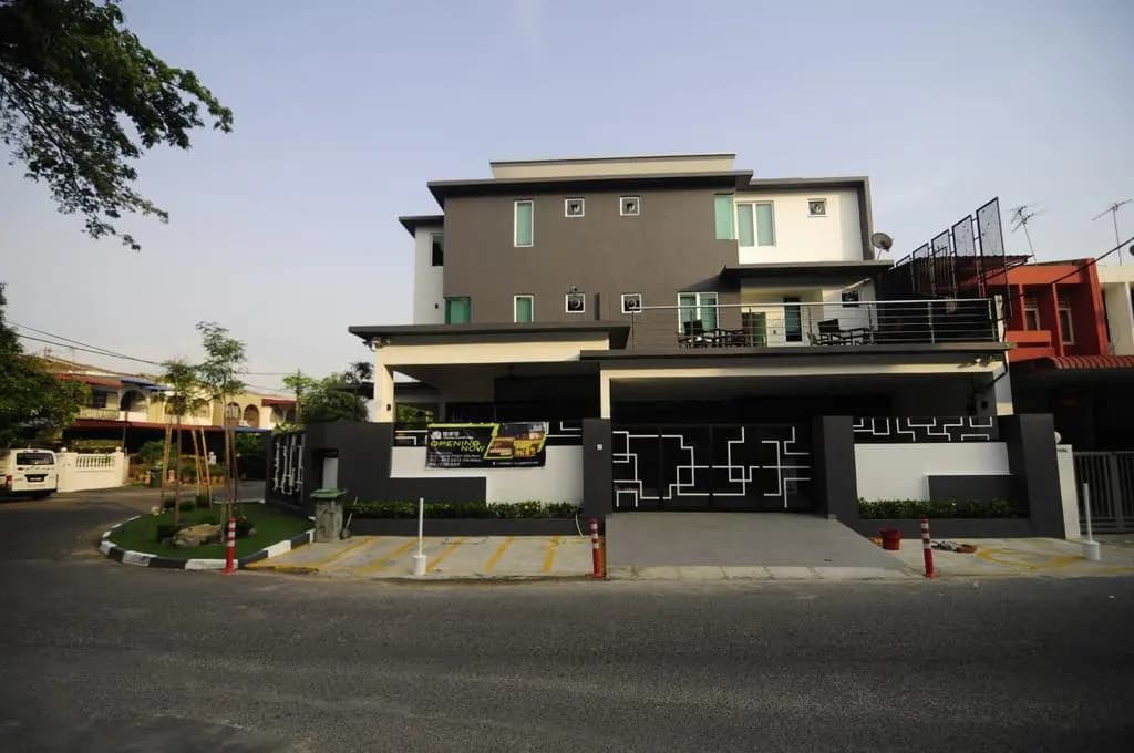 i-homey guesthouse - photo 1