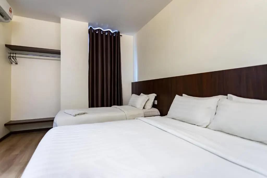 Emart Hotel (Riam) - photo 4
