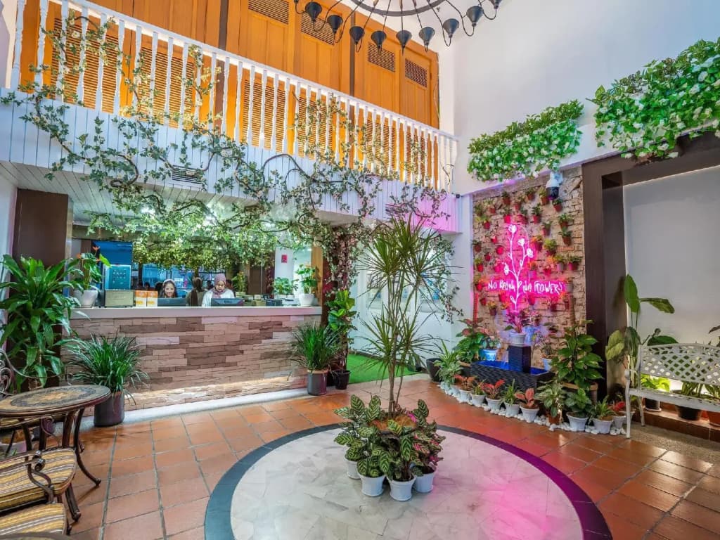 Floresta Hotel Chinatown - photo 32