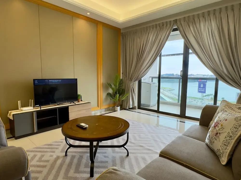 JB City CIQ-R&F Shopping Mall Apartment - photo 37