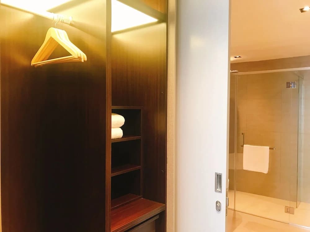 Expresssionz Professional Suites by 7kgTravellerHome - photo 3