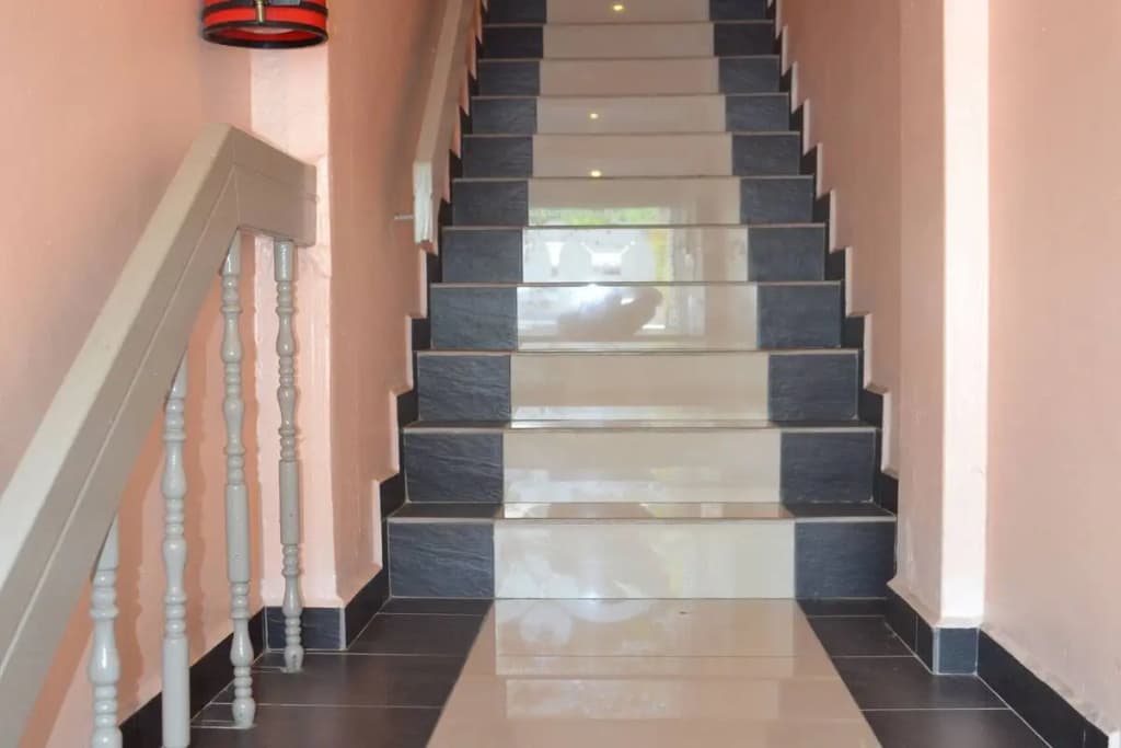 Hotel Indah - photo 10