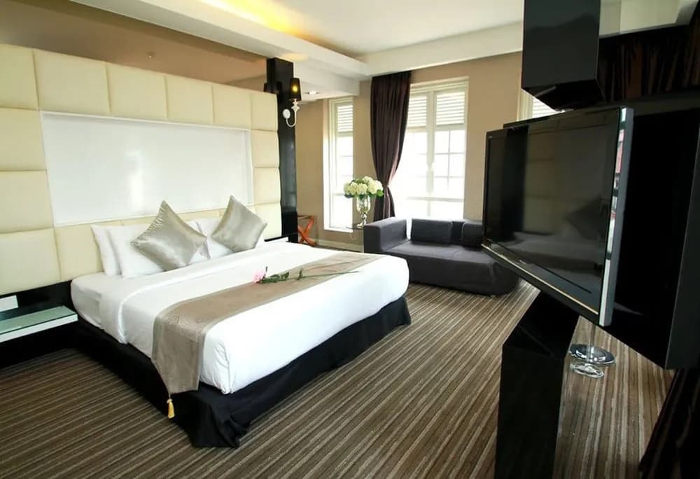 Ajit Guest House & Hotel - photo 1