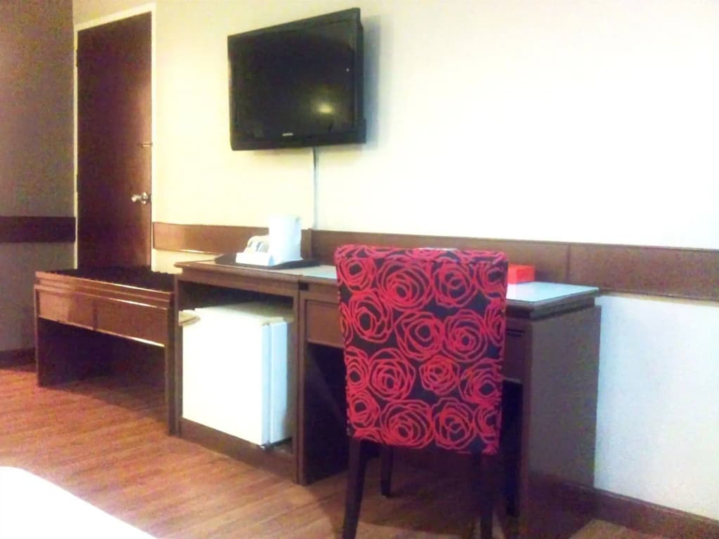Hotel Grand Crystal - photo 4