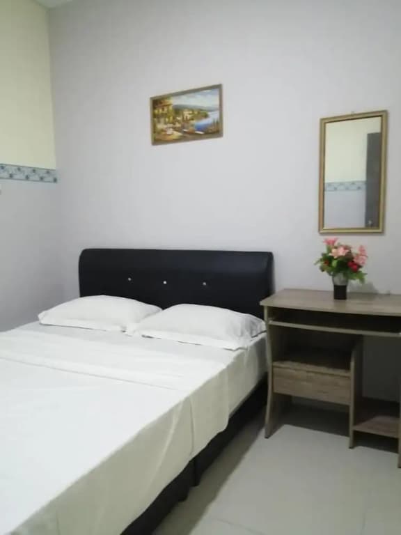 Beautiful Double Room With Ac in Kuching Center - photo 3