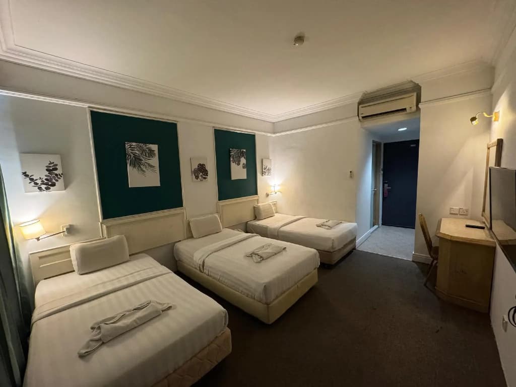 Hotel DeLeeton - photo 5