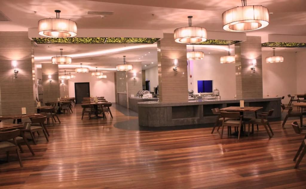 Livingston Hotel - photo 13