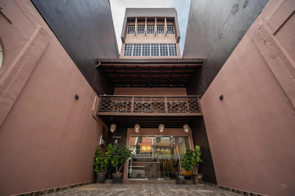 Link Hotel - photo 1