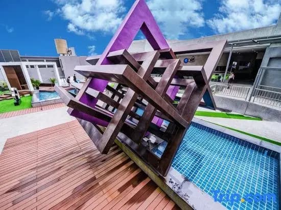 Highland Breeze Hotel - photo 10