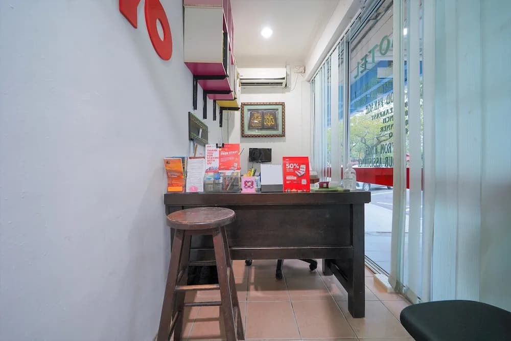 OYO 89850 Mutiara Motel - photo 11
