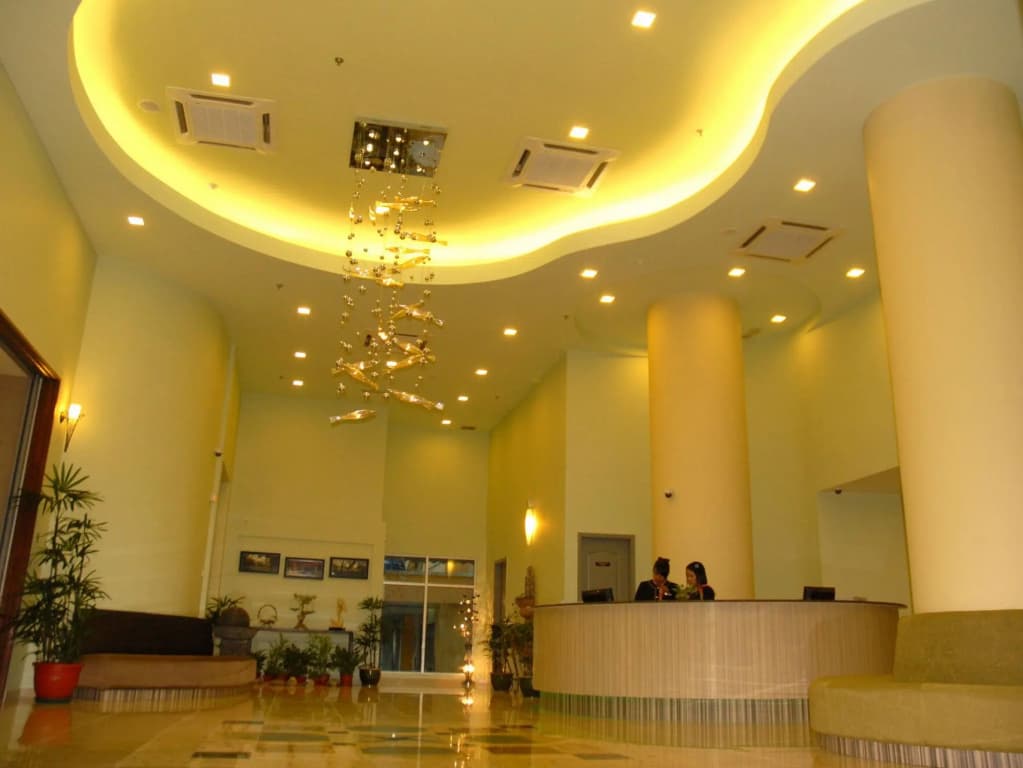 The Pavilion Hotel - photo 2