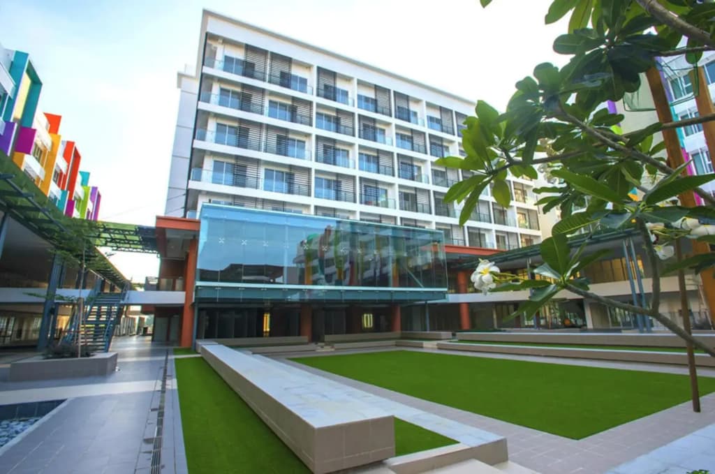 Aeropod 2 Queen Bed Near Airport & KK city Free Parking Netflix - photo 8