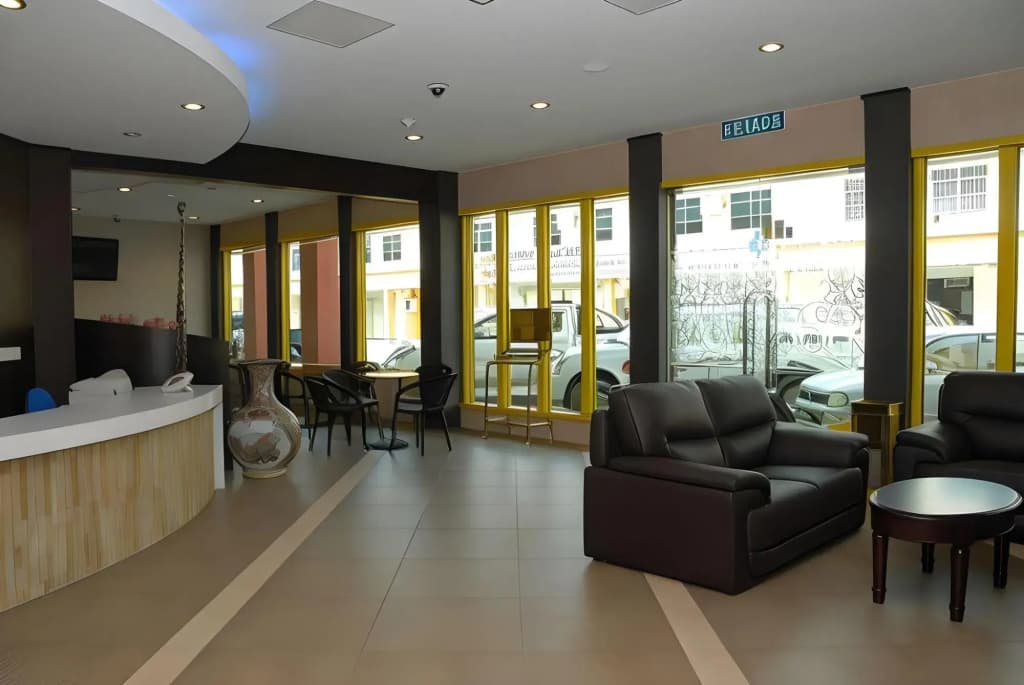 Queen Hotel - photo 10