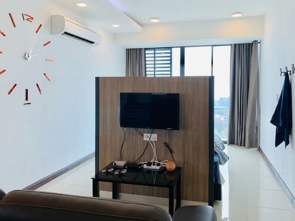 D'wharf Residence PD Waterfront Family Deluxe Suite by AirPlan - photo 5