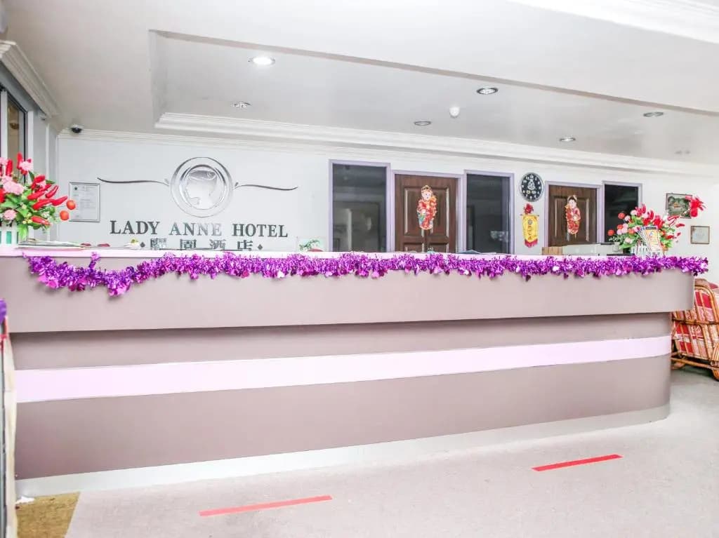OYO 90104 Lady Anne Hotel - photo 2