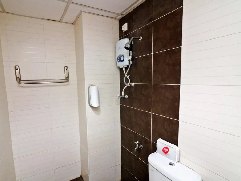 Glex Hotel Pandan City - photo 8