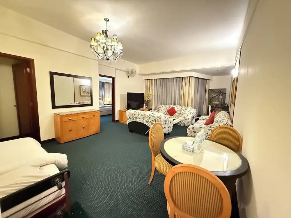 Family Apartment At Times Square - photo 3