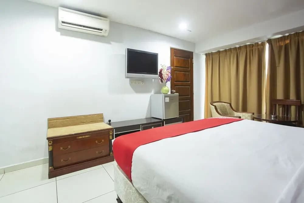 Oyo 90624 Thank Q Inn 4 - photo 7