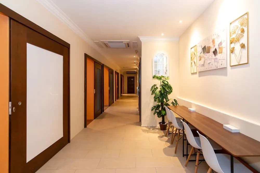 Momostay Capsule Hotel - photo 14