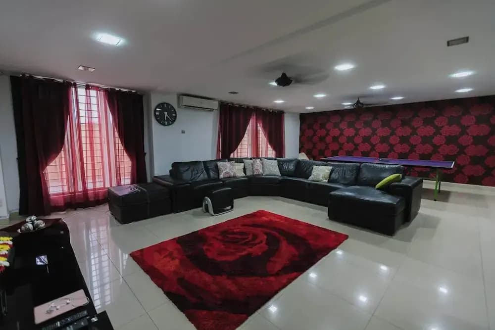 Spacious Luxury 6BR Home in Kemensah, KL - photo 38