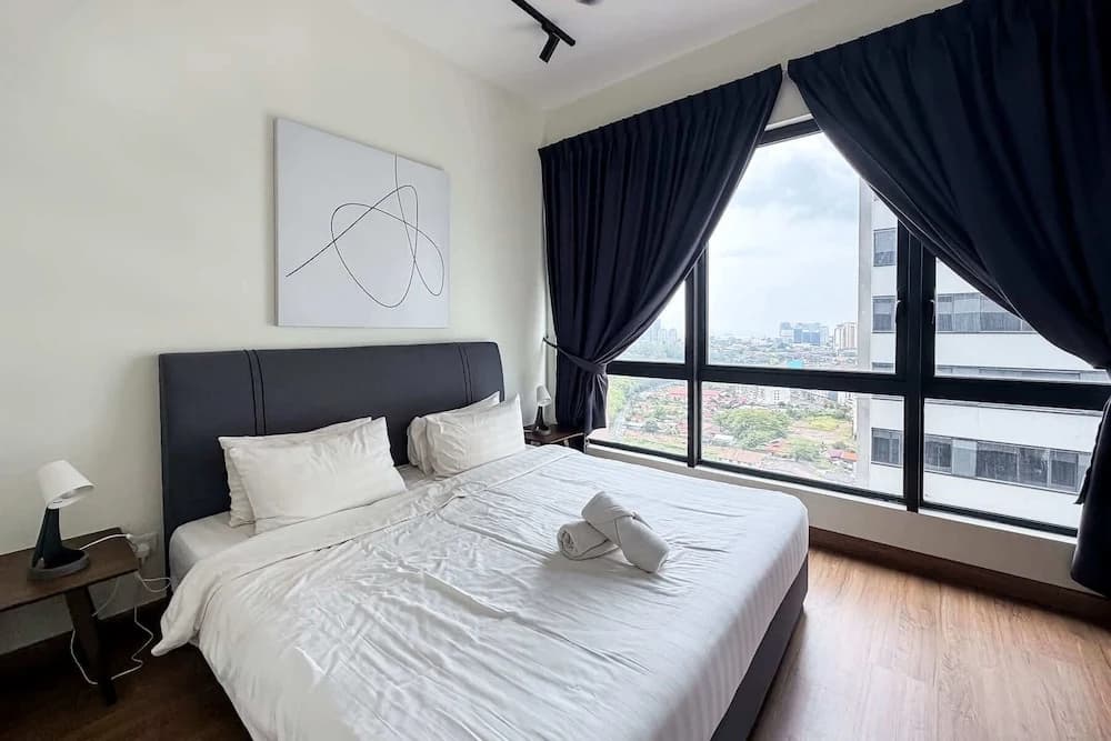 Modern Family Duplex for 6, Near Jonker St - photo 2