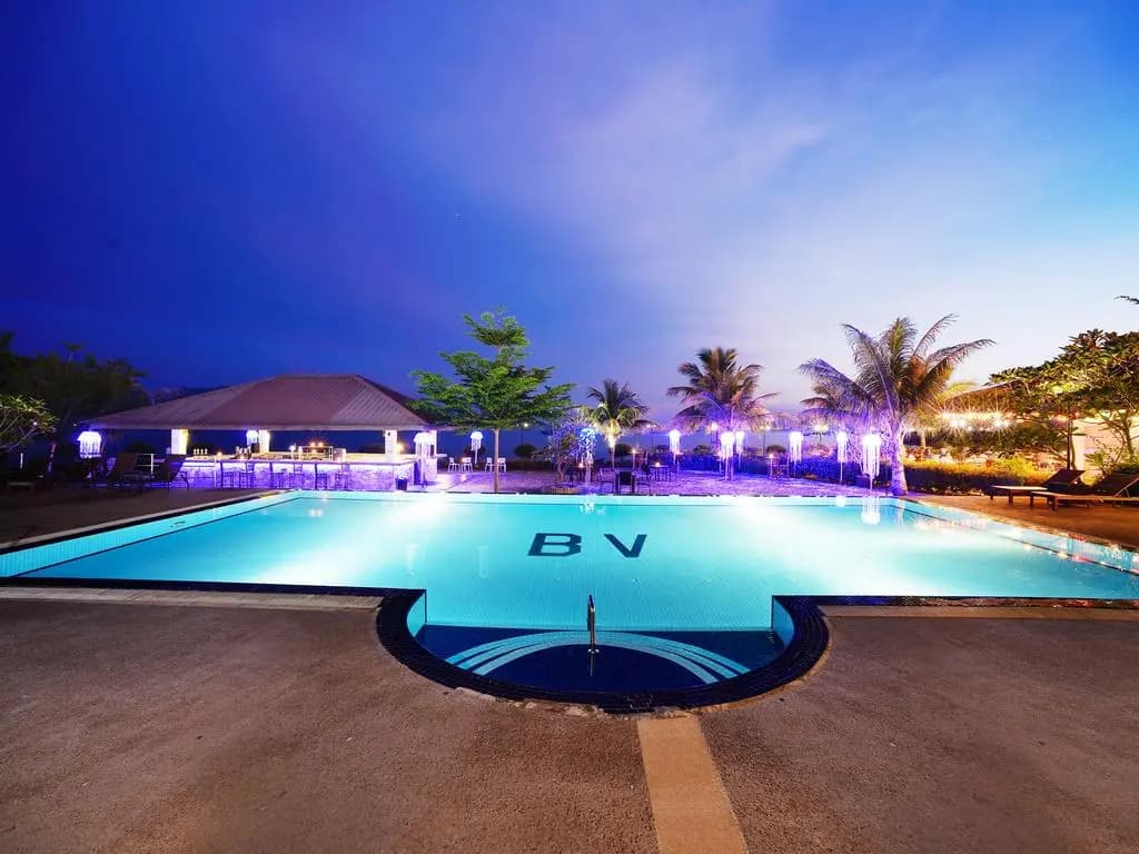 Bella Vista Waterfront Resort - photo 13
