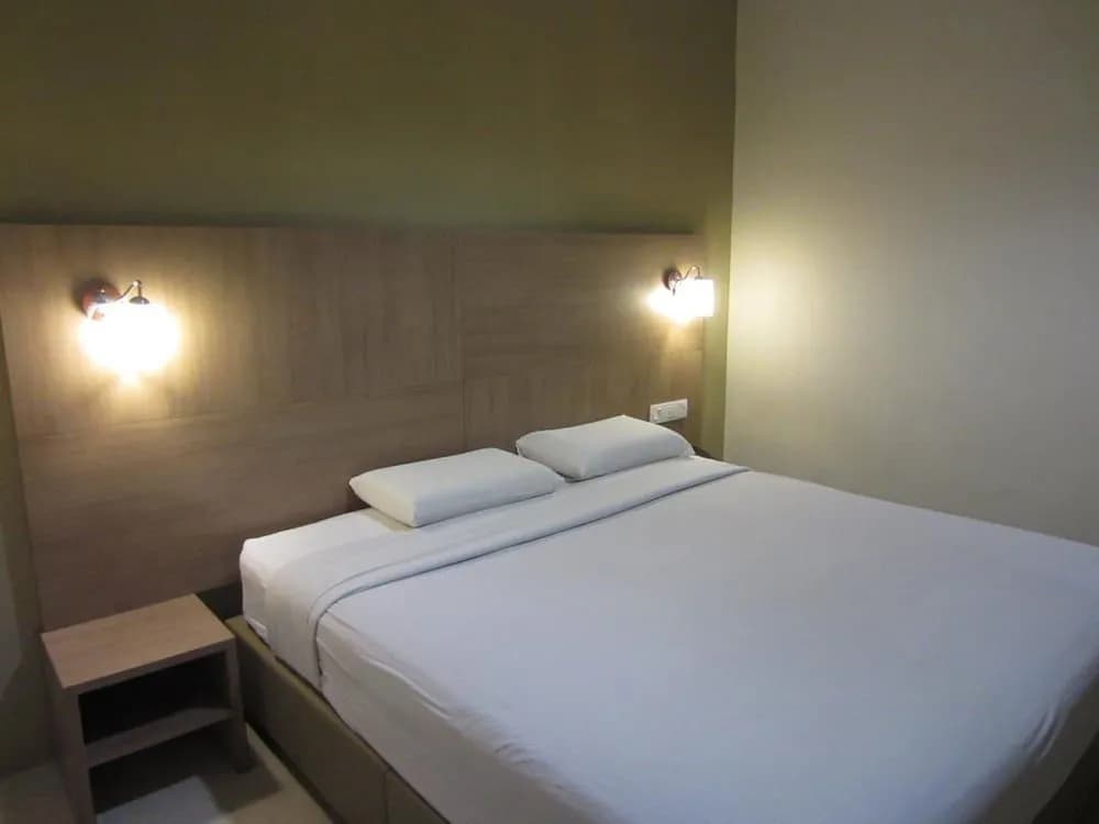 Radiant Hotel - photo 17