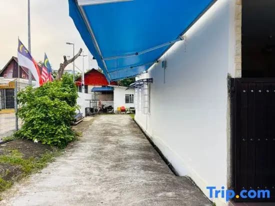 Villa in the Central Melaka for Families, Wide Balcony with Kids Pool and BBQ, COMFY HILL - photo 1