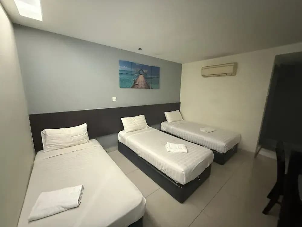 Tiong Nam Hotel Near Pasir Gudang - photo 3