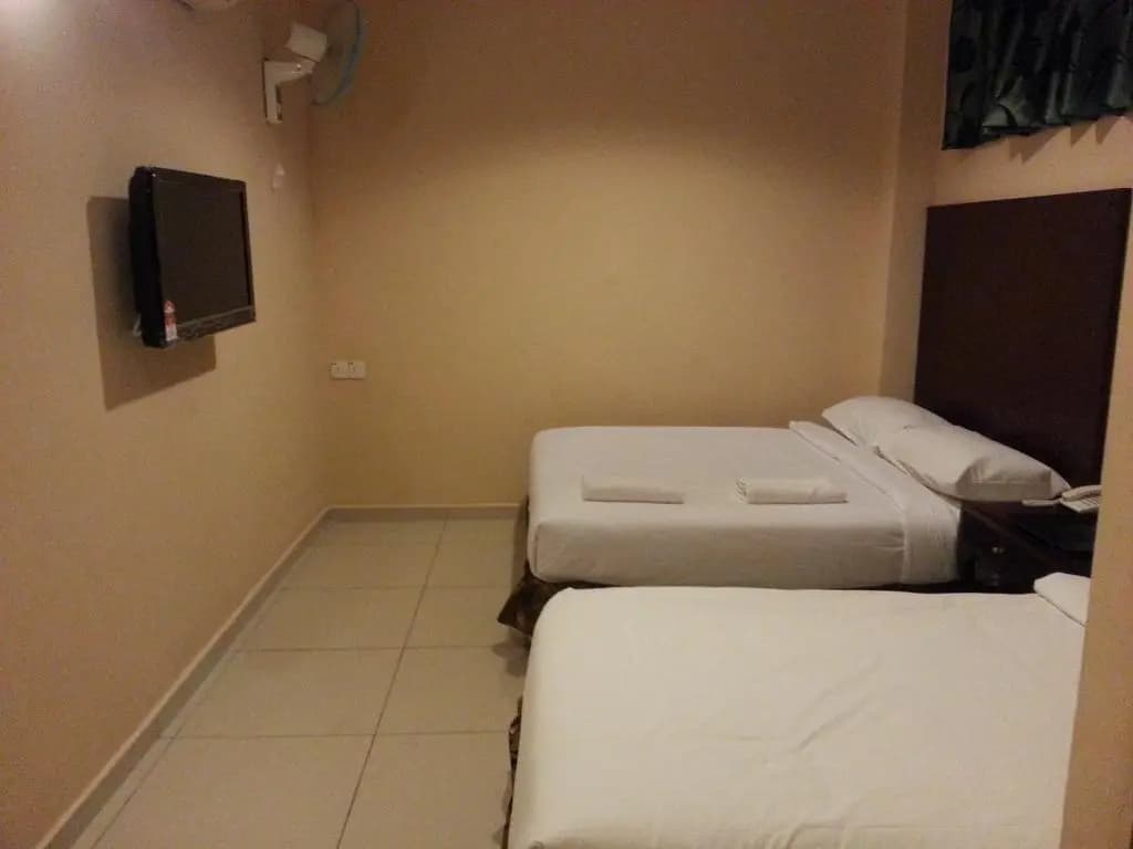 Gs Baget Hotel - photo 1