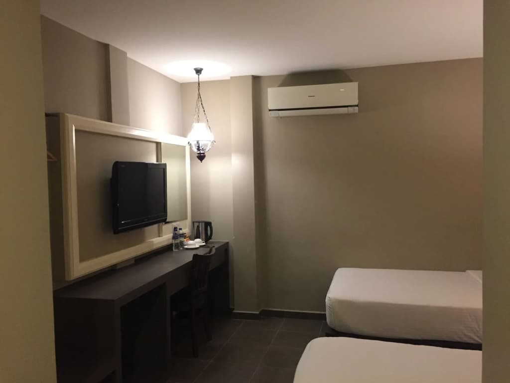 The Grand Jade Hotel - photo 4
