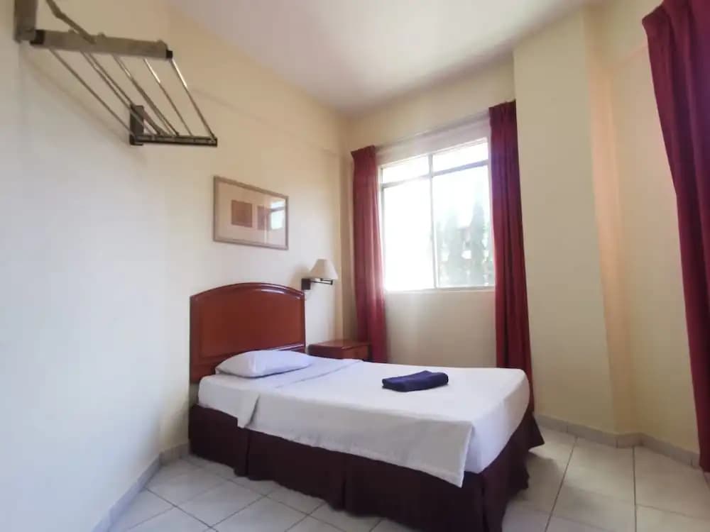 OYO 90061 Kuhara Court Apartment Suite - photo 6