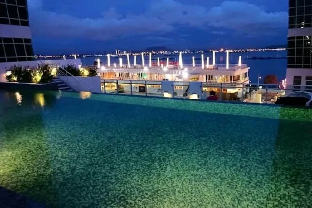 JK Maritime Luxury Suite - photo 12