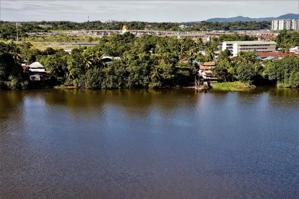 Jeff and Ricky Homestay Kuching Riverine - photo 5
