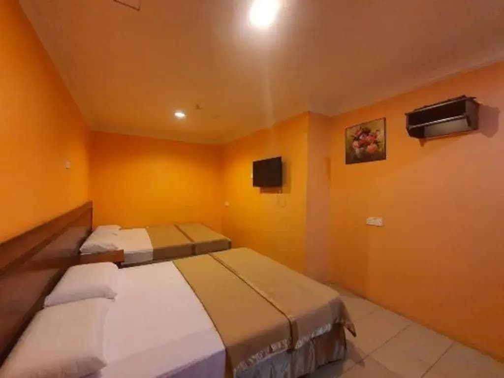 Highway Times Inn - photo 13
