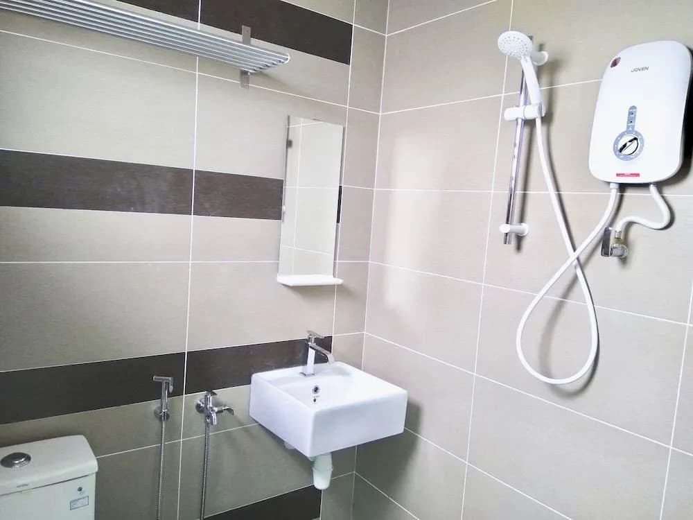 H & H Guesthouse 2 - photo 7