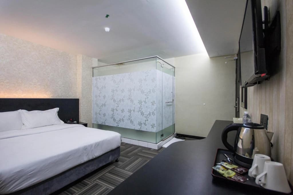 S Hotel - photo 18