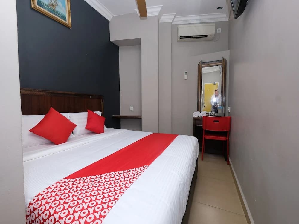 Nice Stay Hotel by OYO Rooms - photo 3